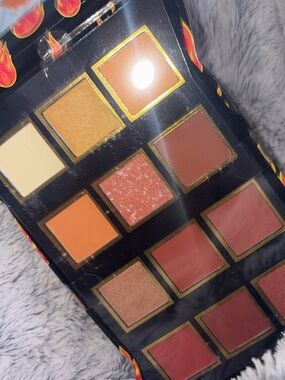 Undisclosed Brand Warm Tone Eyeshadow Palette - Orange & Copper Shades
